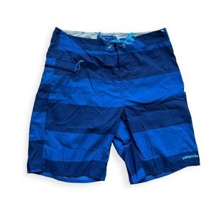 Patagonia Wavefarer Swim Trunks Size 32 Striped